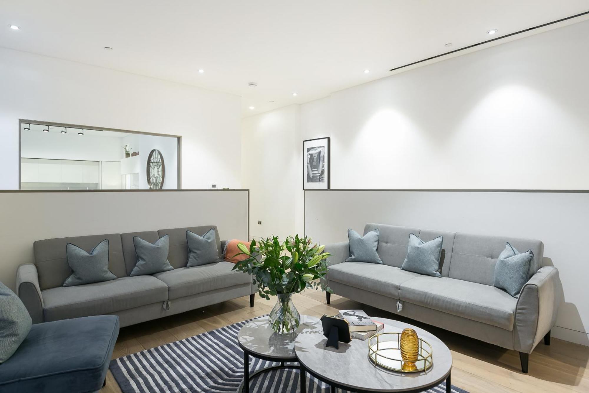 Urban Chic - Chiltern And Baker *
