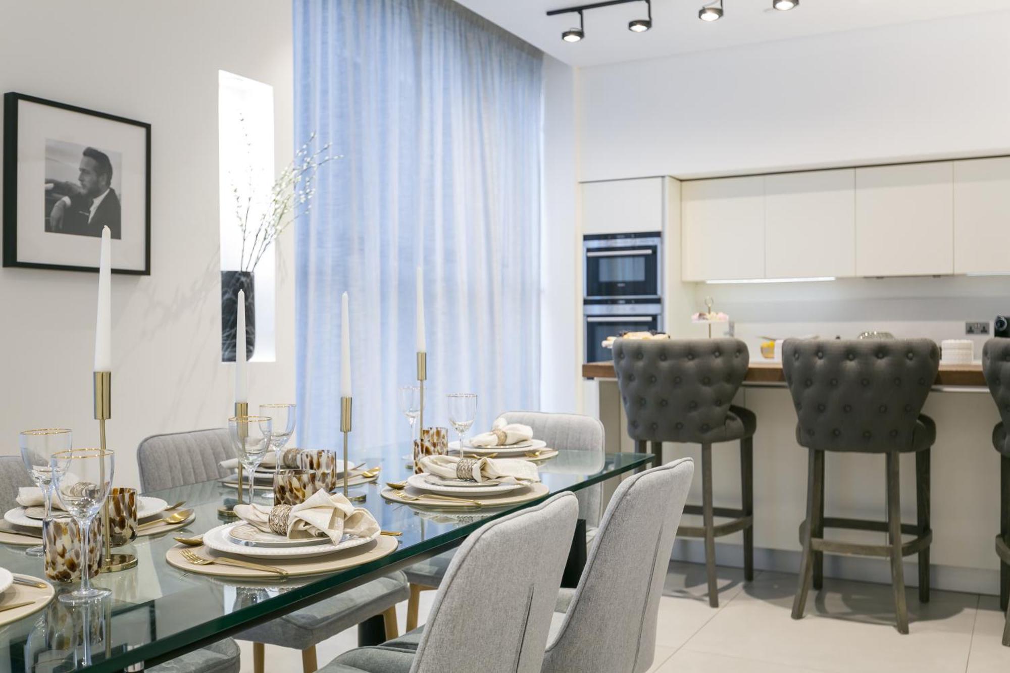 Urban Chic - Chiltern And Baker Apartment *