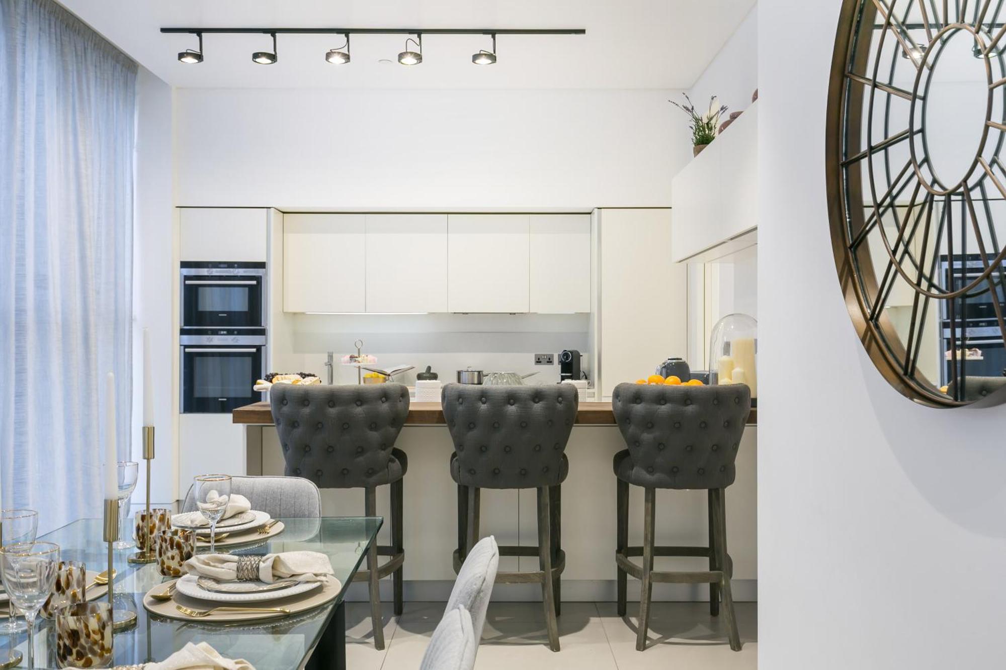 Urban Chic - Chiltern And Baker *