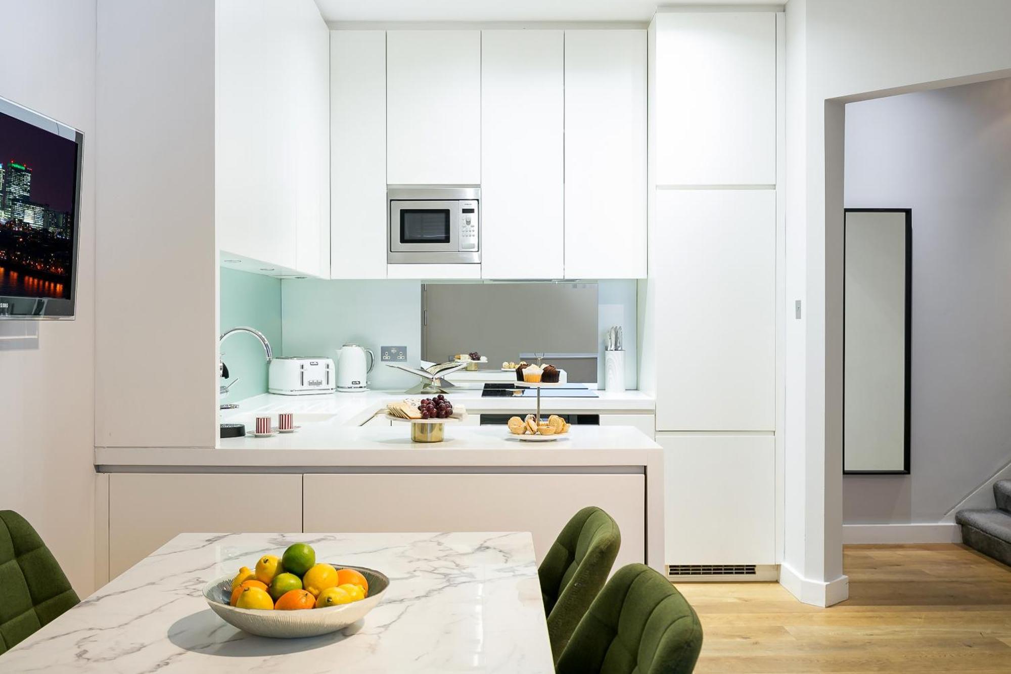 Urban Chic - Chiltern And Baker *